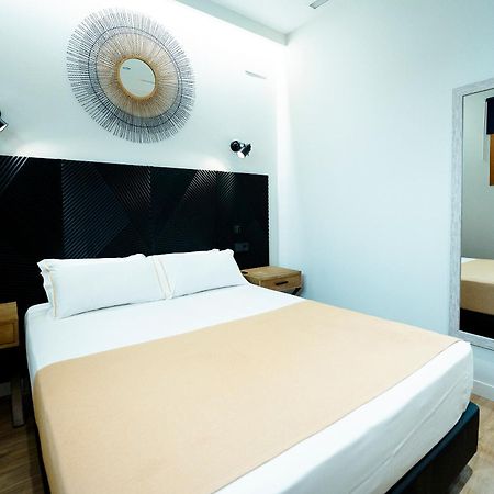 Aparthotel Luz De Gades - Suites Spa Gym - Adults Only 카디스 외부 사진